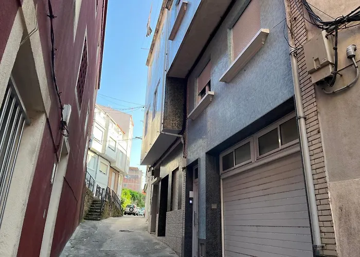 Puerto * أغواردا